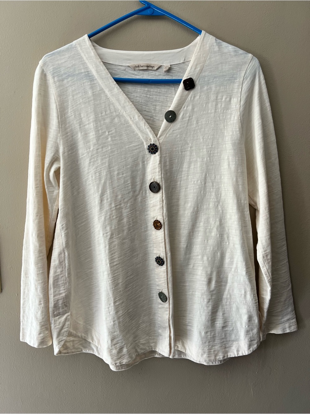 Soft Surroundings sz S Delia Cardigan with unique mixed buttons. 💯 cotton.